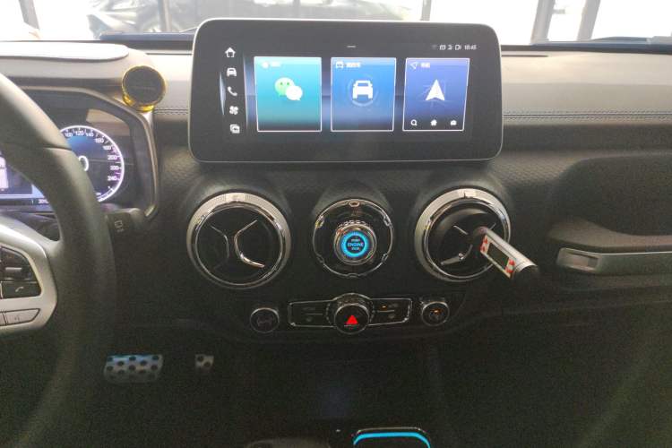 Used Beijing Auto BJ40 2020 2.0T Automatic Four-Wheel Drive Urban Hunter Edition Chivalrous Type
