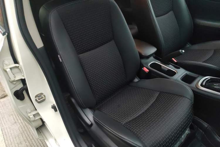 Used Nissan Tiida 2019 1.6L CVT Smart Drive Version China VI Standard
