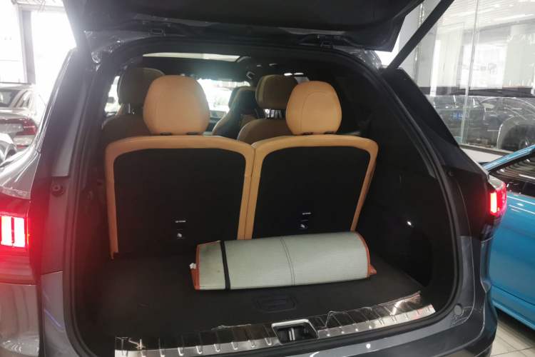 Used Lynk & Co 09 EM-P 2021 2.0T PHEV Halo Six-Seater
