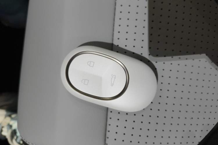 Used Nio ES6 2023 75 kWh
