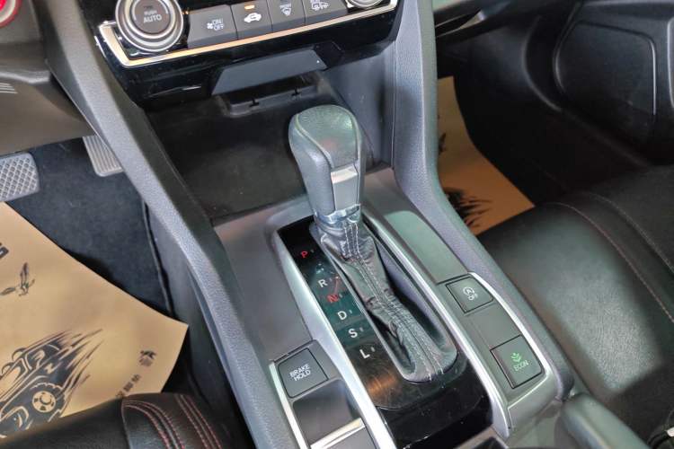 Used Honda Civic 2016 220TURBO CVT Luxury Edition
