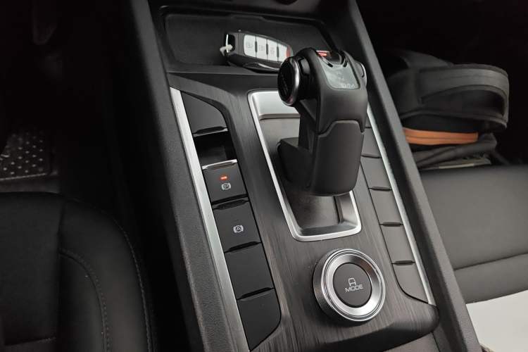 Used Great Wall Poer 2024 2.4T Commercial Version Automatic Diesel 4x4 Elite Edition
