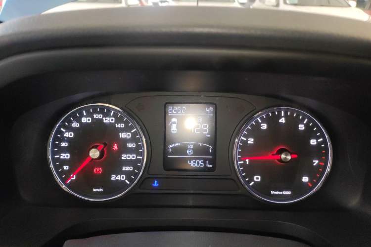 Used Roewe i6 2017 20T Manual Luxury Edition