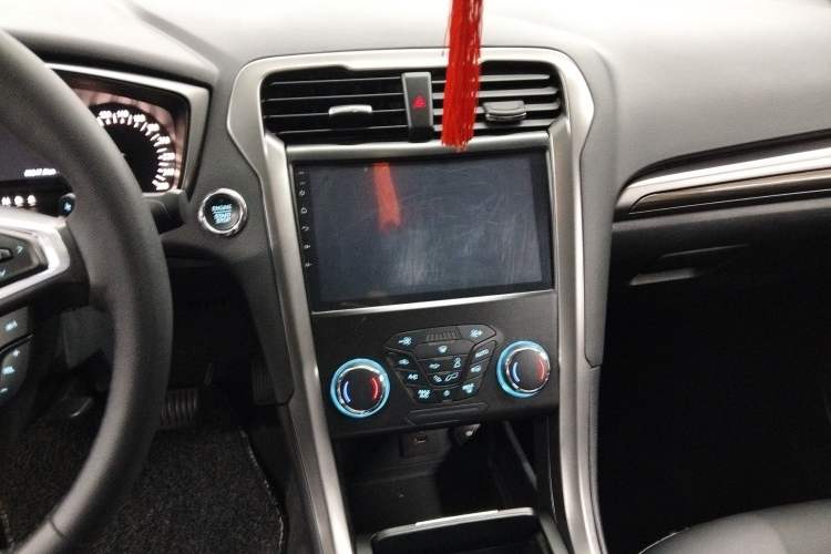 Used Ford Mondeo 2018 EcoBoost 180 Smart Control Fashion Model China VI Standard
