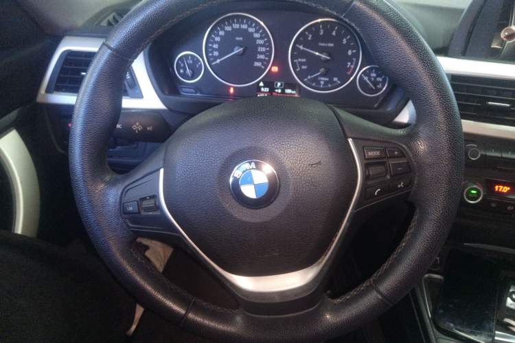 Used BMW 3 Series GT 2013 320i Leading Model