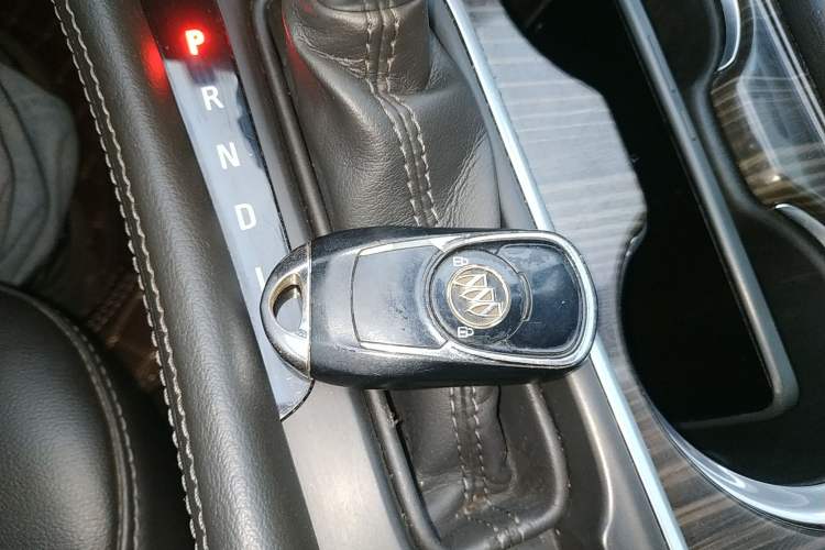 Used Buick Envision 2018 20T Two-Wheel-Drive Elite Model
