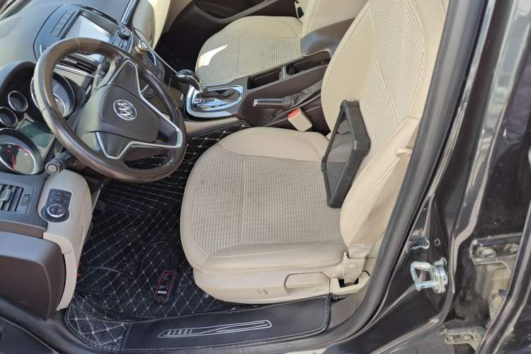 Used Buick Regal 2015 2.0L Leading Fashion Edition
