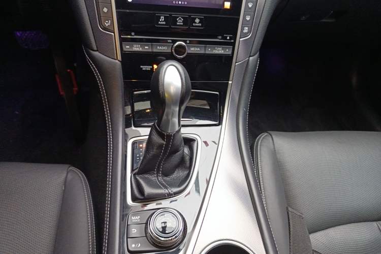 Used Infiniti Q50L 2016 2.0T Enjoyment Edition
