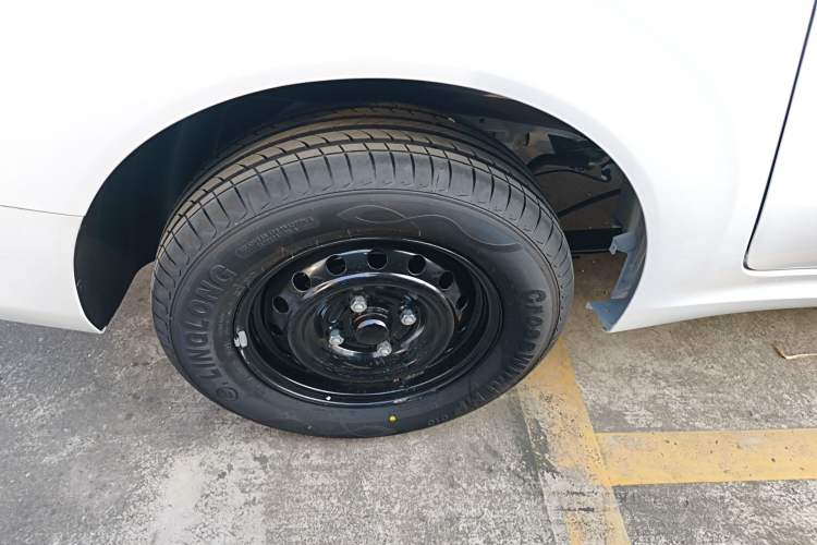 Used Wuling Hongguang New Energy 2025 Extended-Range Hybrid 50 km Standard Version
