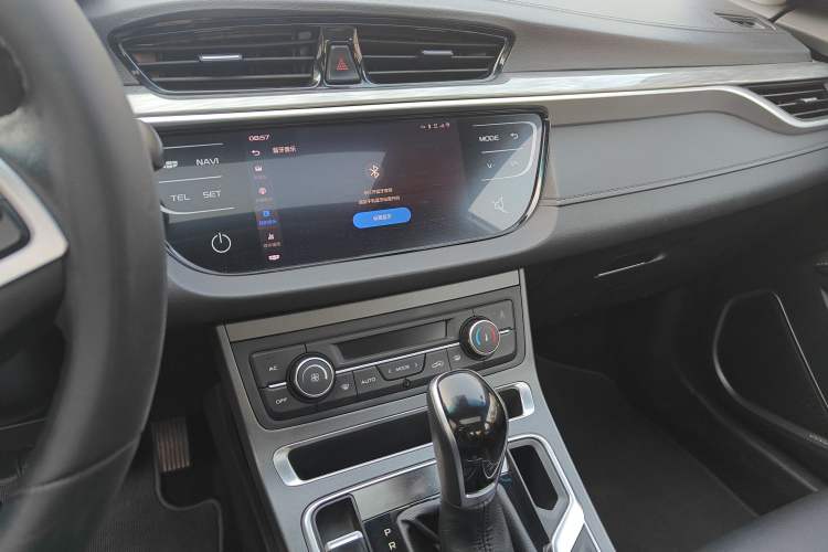 Used Geely Auto Emgrand 2019 Leading Edition 1.5L CVT Upward-Connected Model China VI Standard