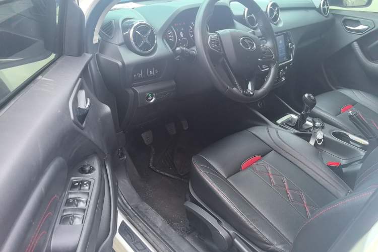 Used Soueast DX3 2018 1.5L Manual Luxury Model