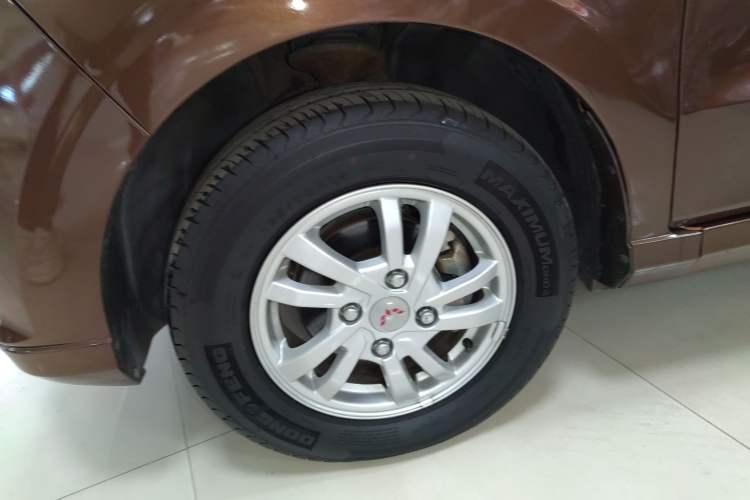 Used Wuling Hongguang 2019 1.5L S Comfort Edition China VI LAR
