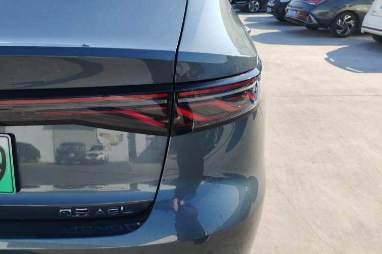 Used Chery Fengyun A8L 2025 1.5 TGDI 145 km Luxury Version