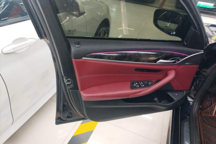 Used BMW 5 Series 2018 530Li Leading Model M Sport Package