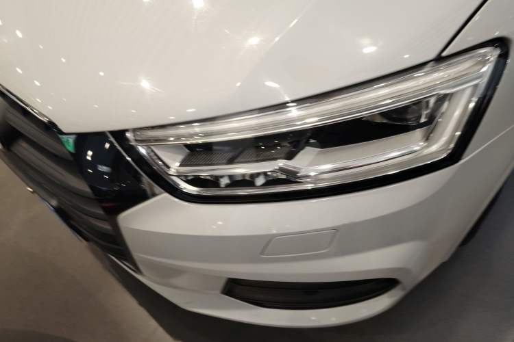 Used Audi Q3 2018 30th Anniversary Edition 35 TFSI Fashion Model
