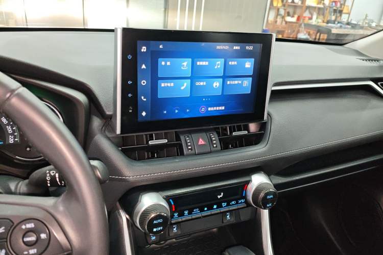 Used Toyota RAV4 2022 Dual-Engine 2.5L E-CVT Four-Wheel Drive Elite Plus Edition
