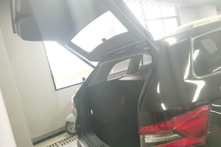 Used Skoda Kodiaq 2018 TSI330 5-Seater Two-Wheel-Drive Luxury Edition
