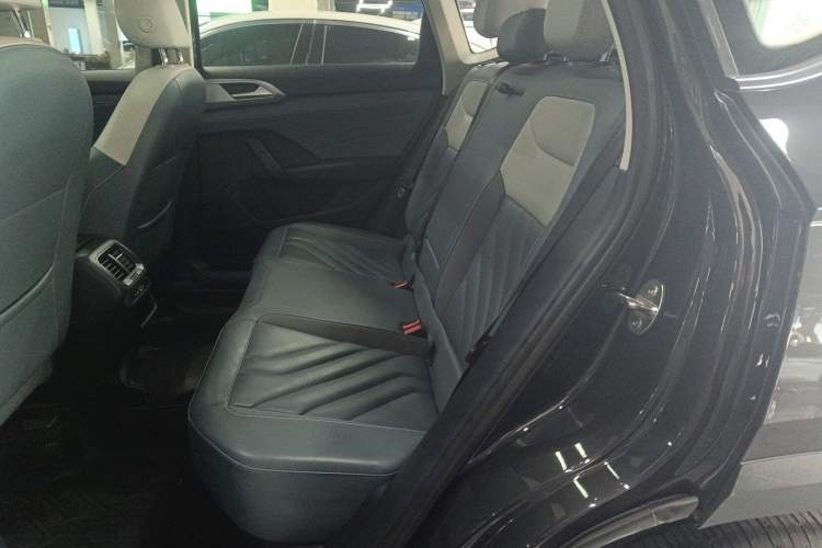 Used Volkswagen Tharu 2023 300TSI Two-Wheel-Drive Full Moon Edition