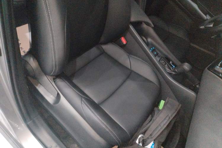 Used Toyota IZOA 2021 2.0L Enjoy Edition
