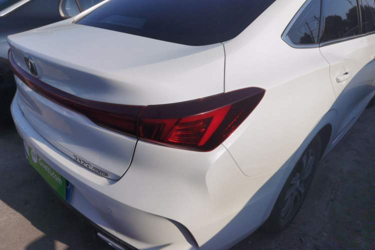 Used Changan Eado 2025 PLUS 1.4T Dual-Clutch High-Energy Version
