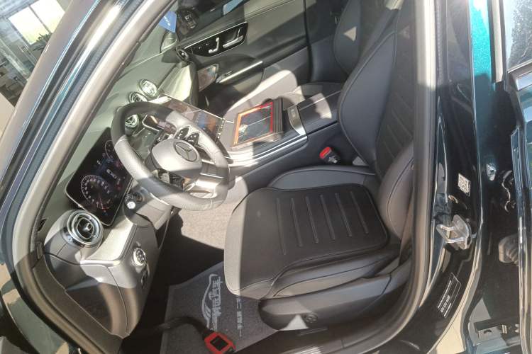 Used Mercedes-Benz C-Class 2024 Second Facelift C 260 L Starry Night Sport Edition
