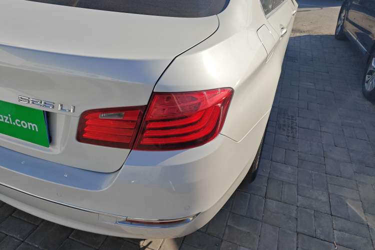 Used BMW 5 Series 2014 525Li Luxury Design Package
