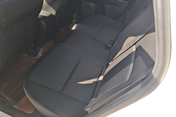 Used Mazda Mazda 3 2015 Hatchback 1.6L Manual Comfort Edition
