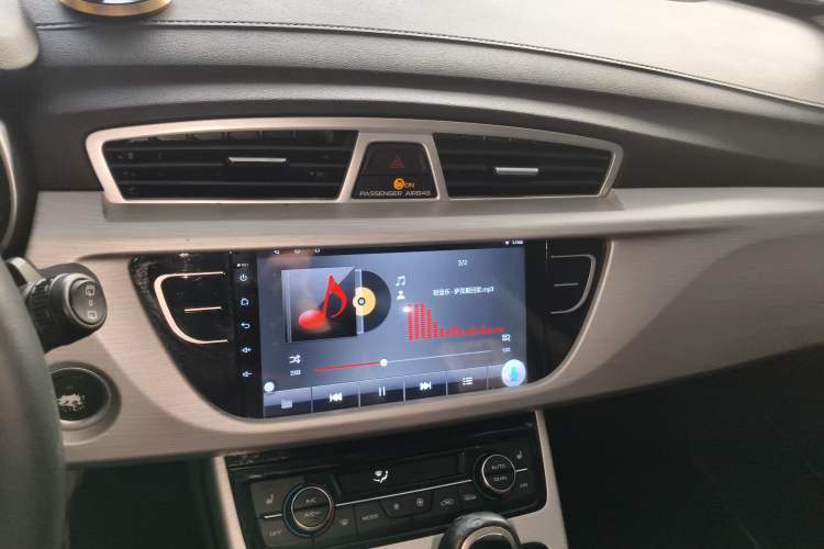 Used Geely Auto Emgrand X7 Sport 2018 1.8TD Automatic Two-Wheel Drive Smart Connect 4G Internet Edition