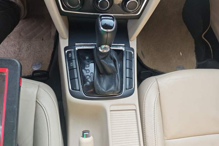 Used Skoda Superb 2013 1.8TSI Automatic MingShi Edition
