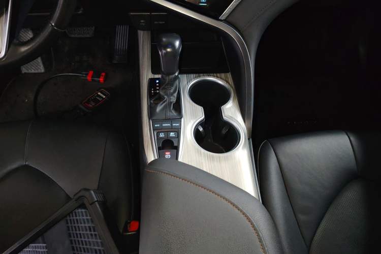 Used Toyota Camry 2019 Dual-Engine 2.5 HG Luxury Edition China VI Standard
