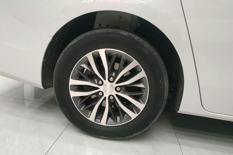 Used Buick GL8 2021 ES Landtrek 653T Comfort Edition
