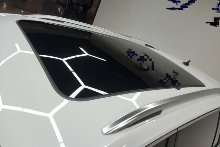 Used Volkswagen Tiguan L 2024 Outstanding Model 330TSI Automatic Two-Wheel Drive R-Line Dragon Glory Edition
