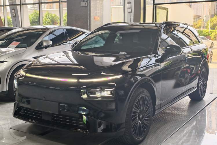 Used XPeng G9 2025 725 with Ultra-Long Range Max