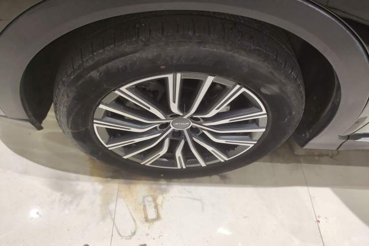 Used JETOUR X70 PLUS 2023 1.5T DCT Brave PLUS 5-Seater
