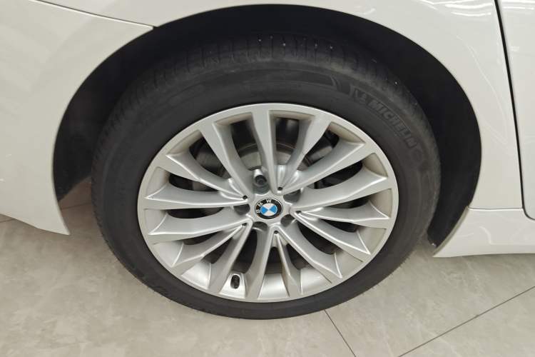 Used BMW 5 Series 2019 530Li Leading Model Luxury Package
