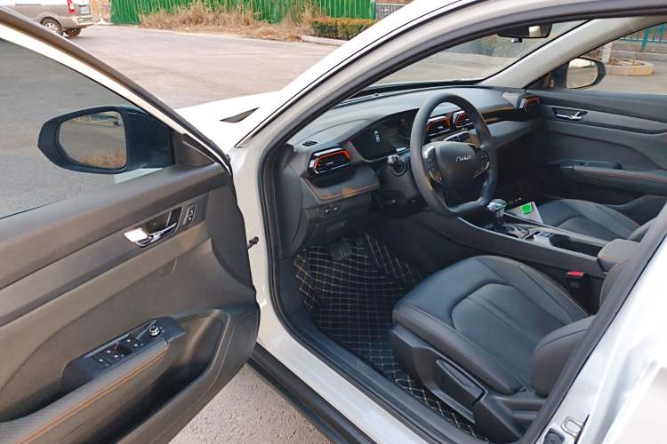 Used Dongfeng Aeolus Yixuan 2024 1.5L Automatic JingSu Edition