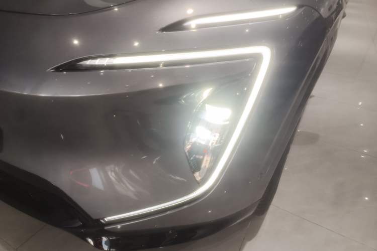 Used  07 2024 Max Extended-Range Edition
