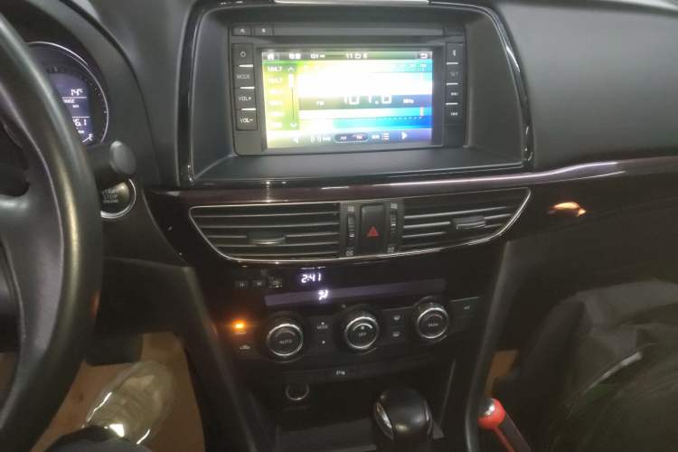 Used Mazda Atenza 2014 2.0L Blue Sky Luxury Edition
