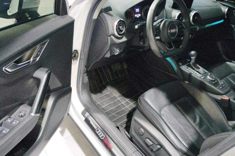 Used Audi Q2L 2022 35 TFSI Fashion Dynamic Model
