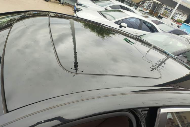 Used BMW 5 Series 2017 525Li Leading Model
