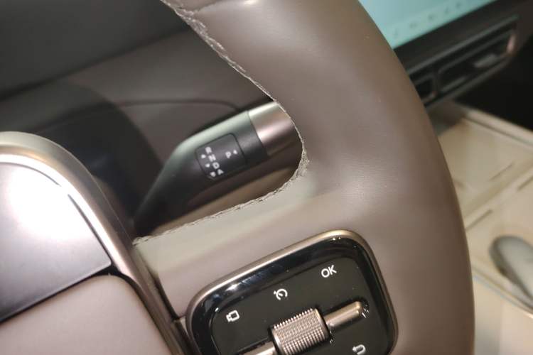 Used Li Auto MEGA 2024 Ultra Model
