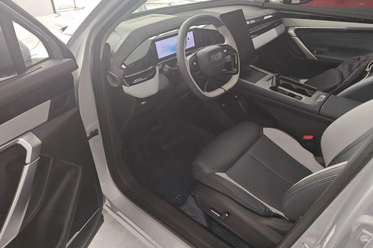 Used Geely Auto FX11 2024 1.5TD DCT Prestige Edition
