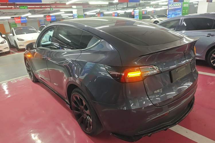 Used Tesla Model Y 2021 Standard Range Rear-Wheel Drive Version
