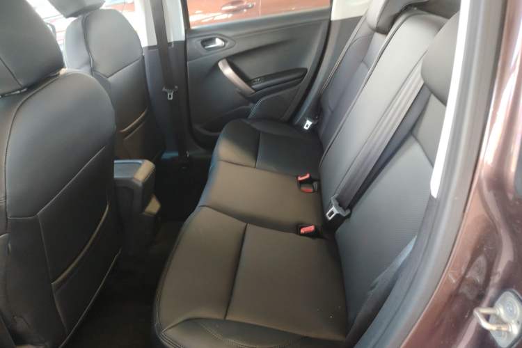 Used Peugeot 2008 2014 1.6L Automatic Fashion Edition