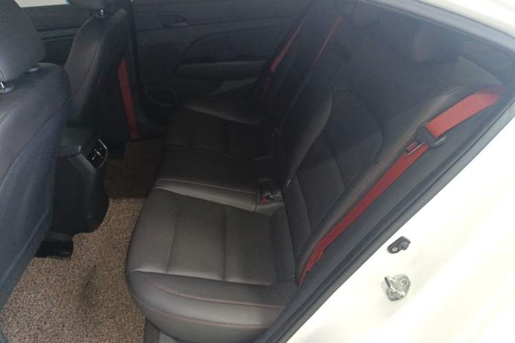 Used Hyundai Elantra 2019 1.4T Dual-Clutch Xuan Dong · Dynamic Model
