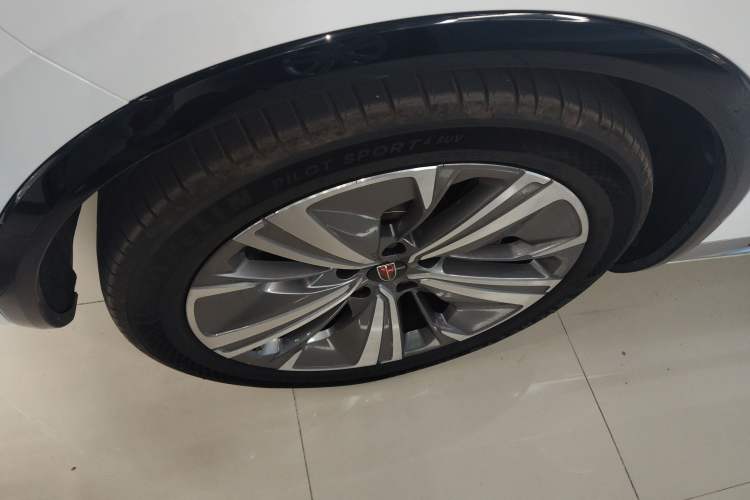 Used Hongqi E-HS9 2022 660 km Range Flagway Edition Six Seats
