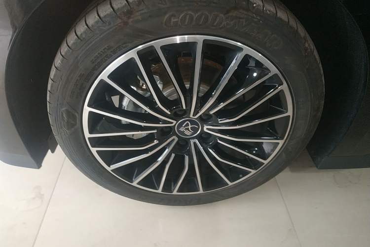 Used BYD Han 2025 DM-i Intelligent Driving Edition 125KM LiDAR Flagship Model