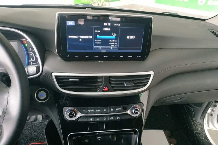 Used Hyundai Tucson 2019 280TGDi Dual-Clutch Two-Wheel Drive Fashion Edition China VI Standard