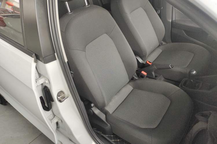 Used Volkswagen Jetta 2017 1.4L Manual Fashion Edition
