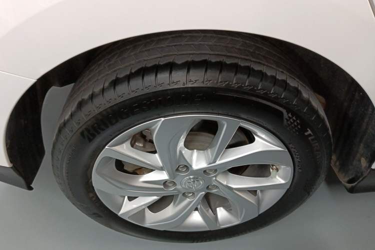 Used Buick Velite 6 2024 450km Range Commuter Version
